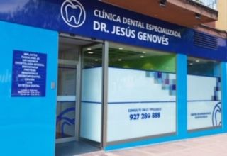 Clínica Dental Especializada Dr. Jesús Genovés entrada
